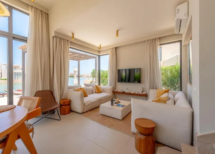 Comfy 3br Standalone In Tawila, El Gouna. Lagoon & Pool Access Villa